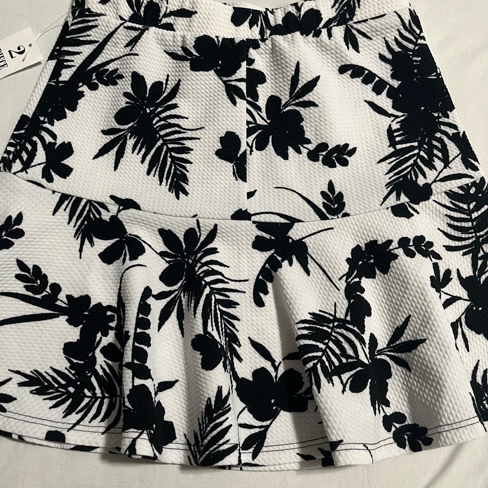 Girls floral skirt